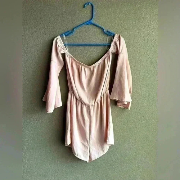 Blue Blush Romper Off The Shoulder Size Small Pink/Blush Shade - Picture 1 of 9
